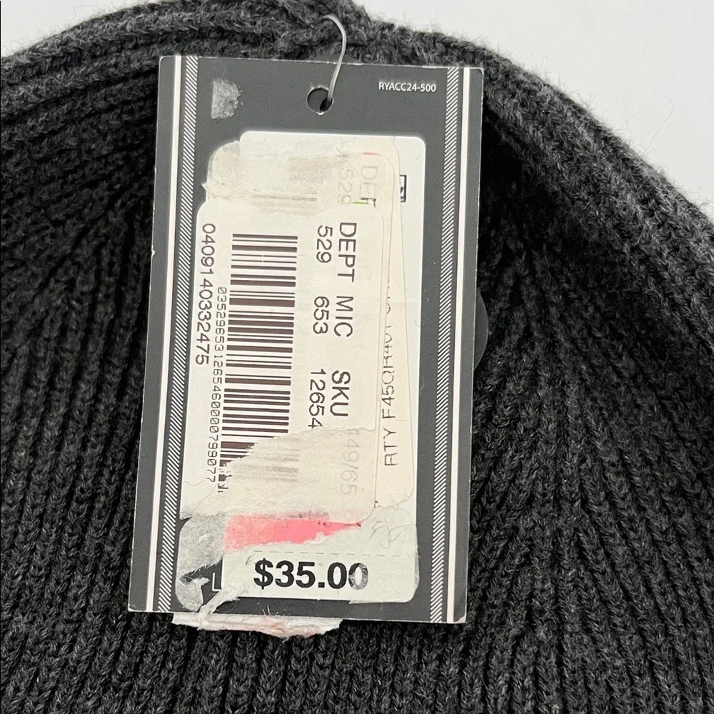 Roundtree & Yorke Dark Gray Knit Beanie